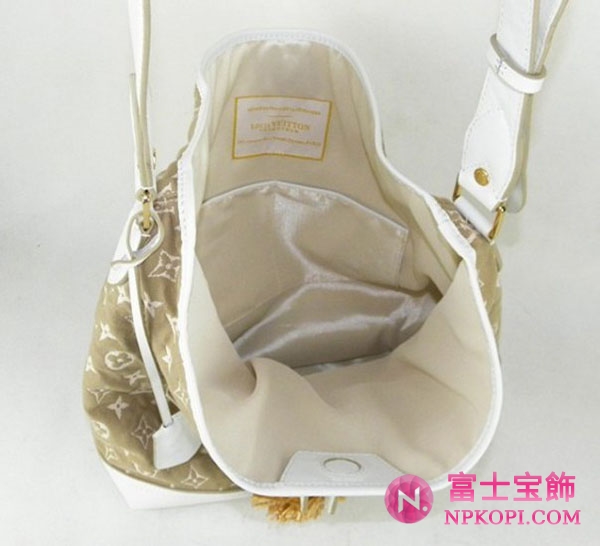 ルイヴィトン 偽物モノグラムサビア ブザス ヴェール ベージュ ホワイト M93499